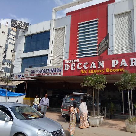 Hotel Deccan Park Hyderabad Bagian luar foto