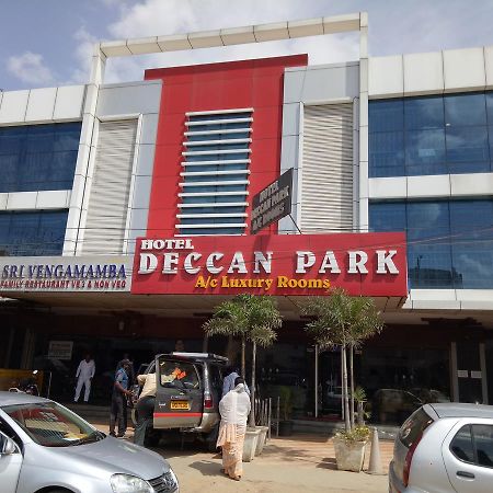 Hotel Deccan Park Hyderabad Bagian luar foto