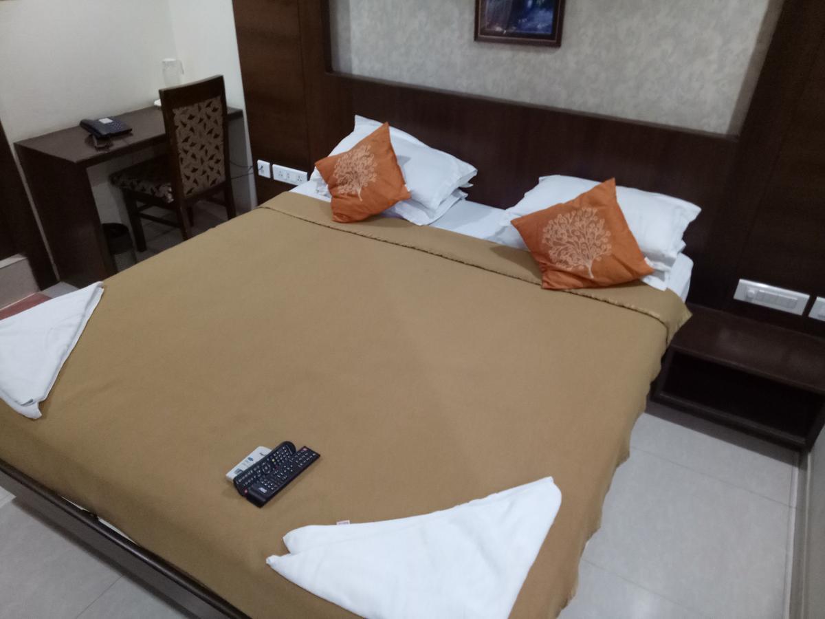 Hotel Deccan Park Hyderabad Bagian luar foto