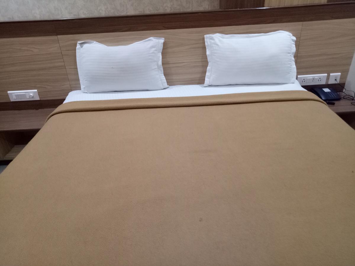 Hotel Deccan Park Hyderabad Bagian luar foto