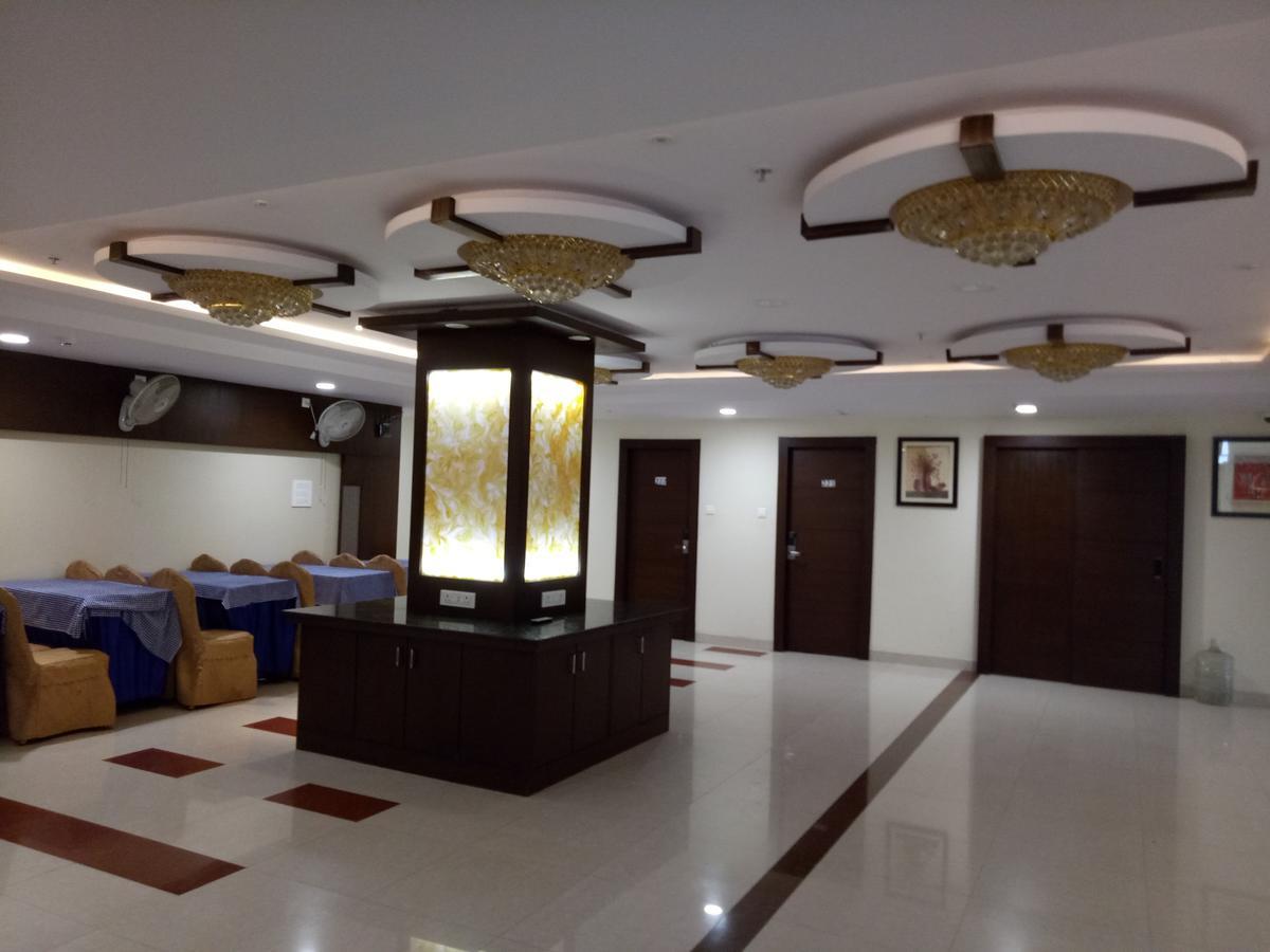 Hotel Deccan Park Hyderabad Bagian luar foto