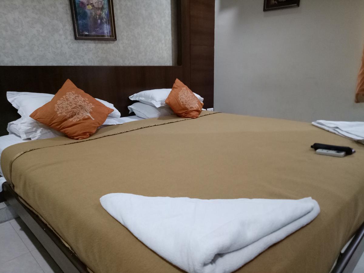 Hotel Deccan Park Hyderabad Bagian luar foto