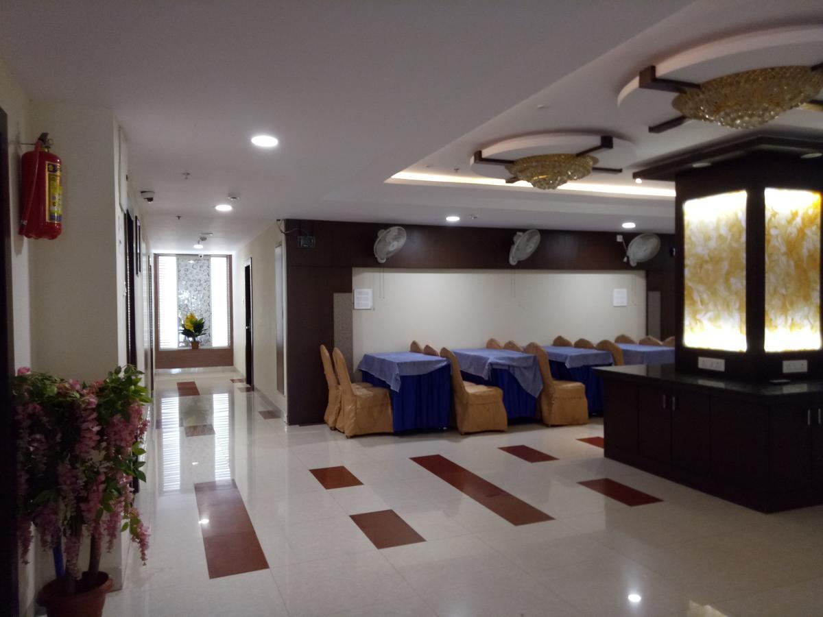 Hotel Deccan Park Hyderabad Bagian luar foto