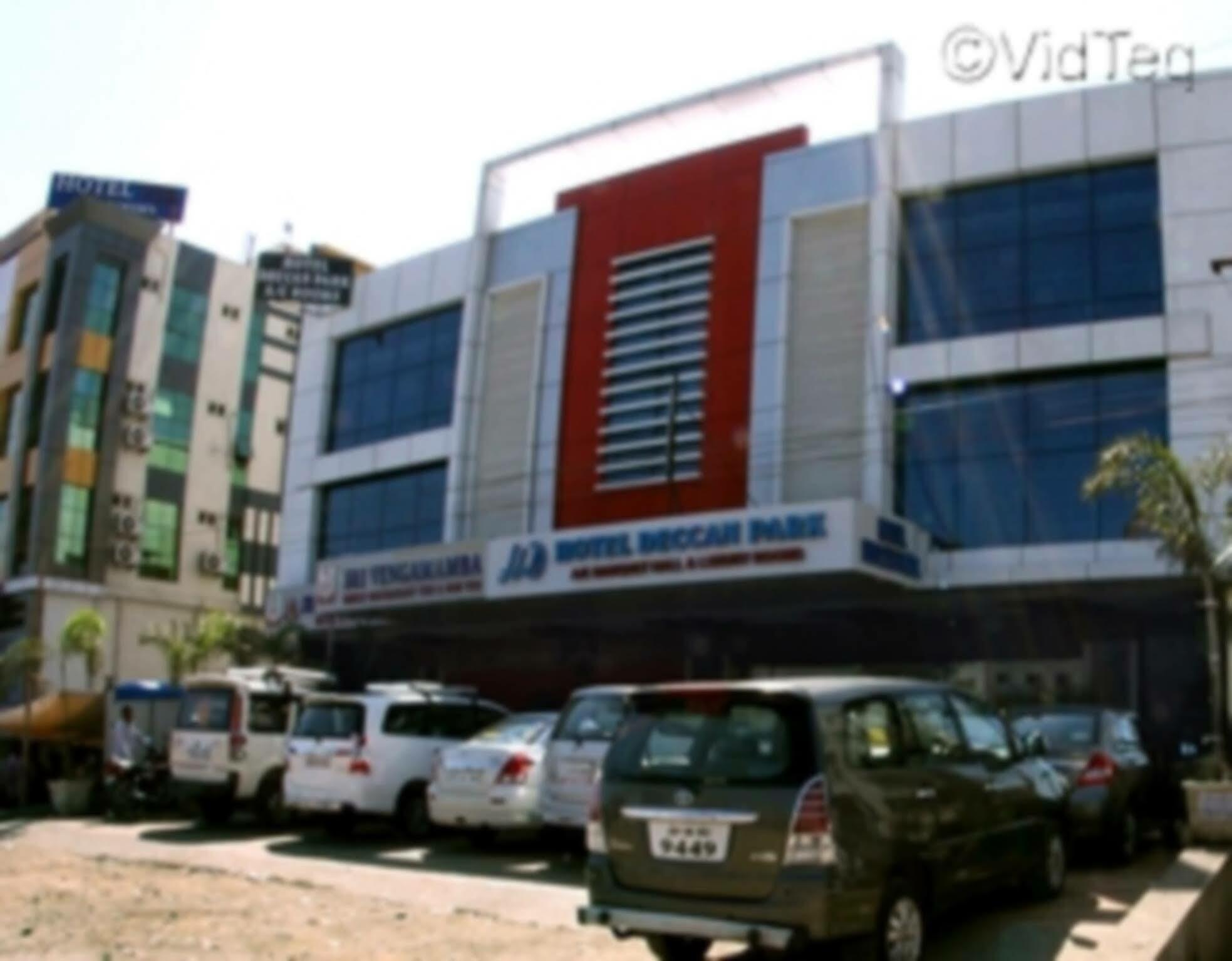 Hotel Deccan Park Hyderabad Bagian luar foto